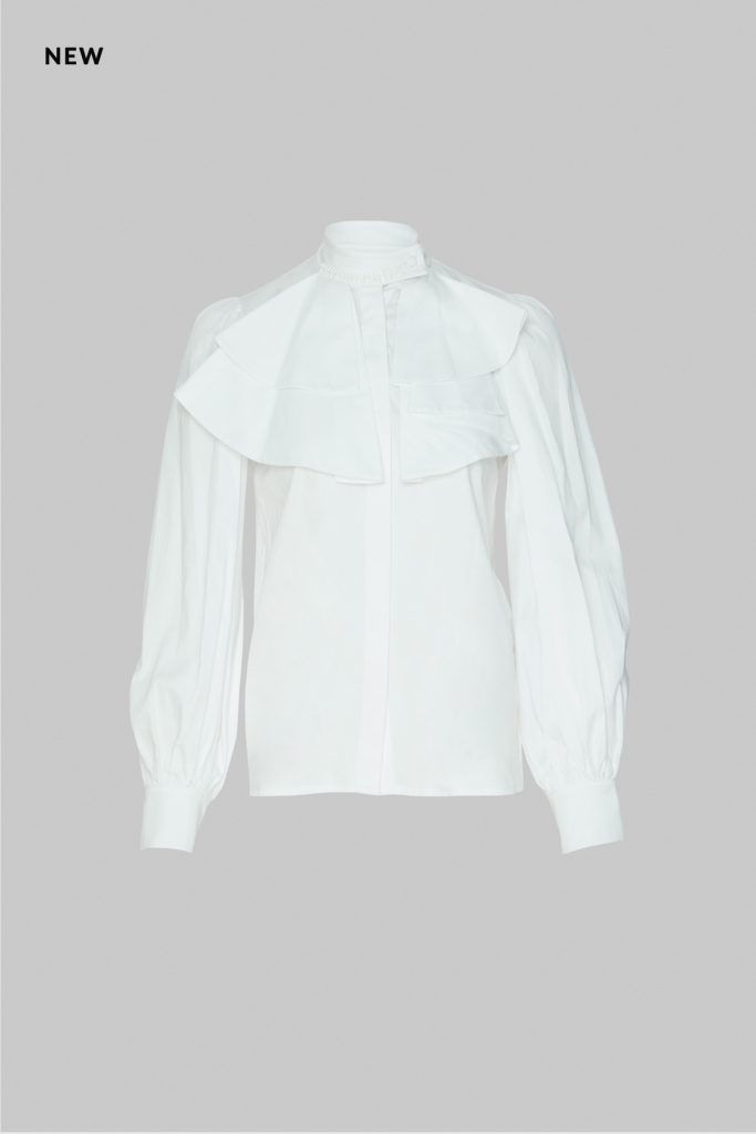 قميص أبيض فولان مع ياقة مطرزة