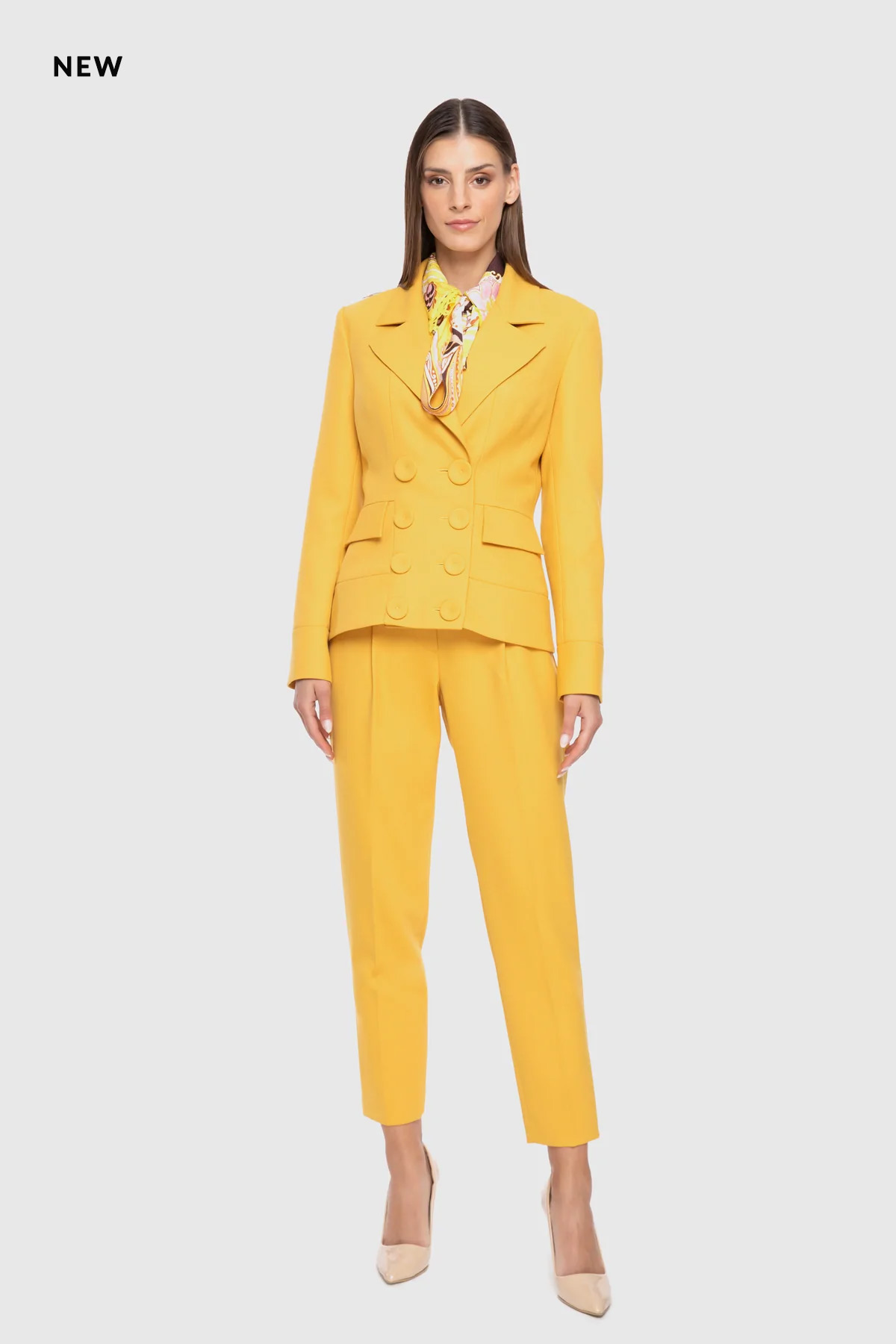 Yellow jacket with big buttons – Gizia Casamoda