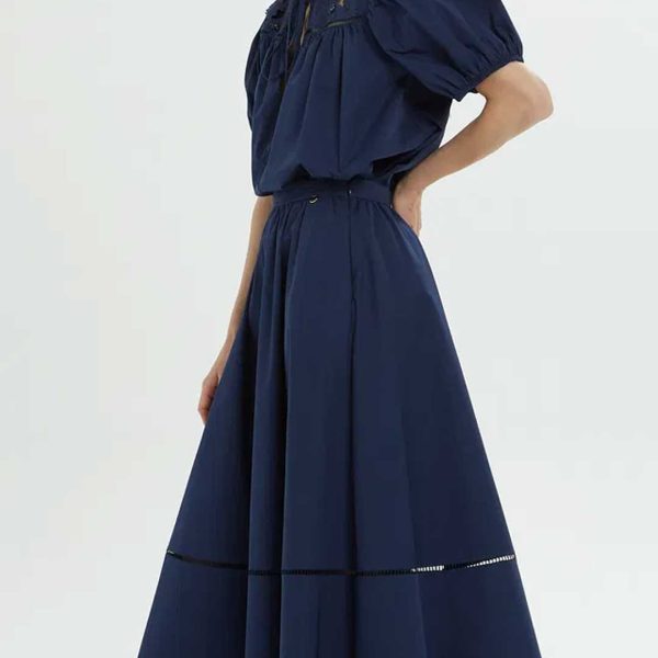 Blue Midi Skirt with Lining and Pleated Design - Image 3