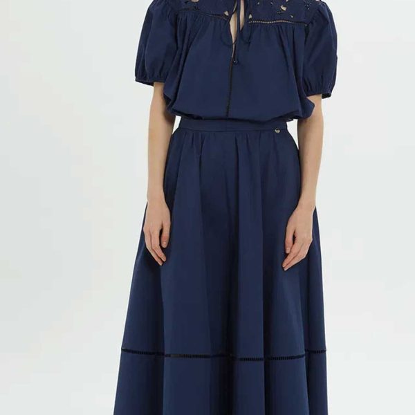 Blue Midi Skirt with Lining and Pleated Design - Image 4