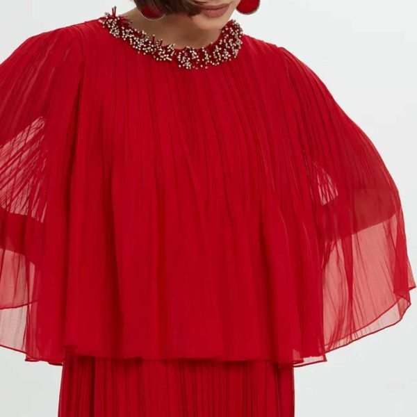 Elegant Long Red Dress with Three-Quarter Sleeves and Pleated Design - Image 6